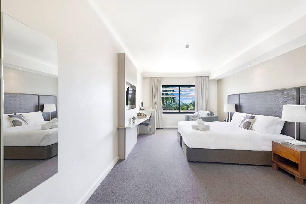 'Towering Palms' Resort-Style Apartment With A Separate Studio 다윈 외부 사진
