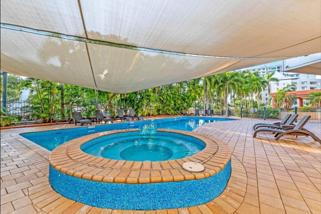 'Towering Palms' Resort-Style Apartment With A Separate Studio 다윈 외부 사진