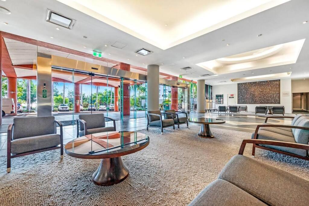 'Towering Palms' Resort-Style Apartment With A Separate Studio 다윈 외부 사진